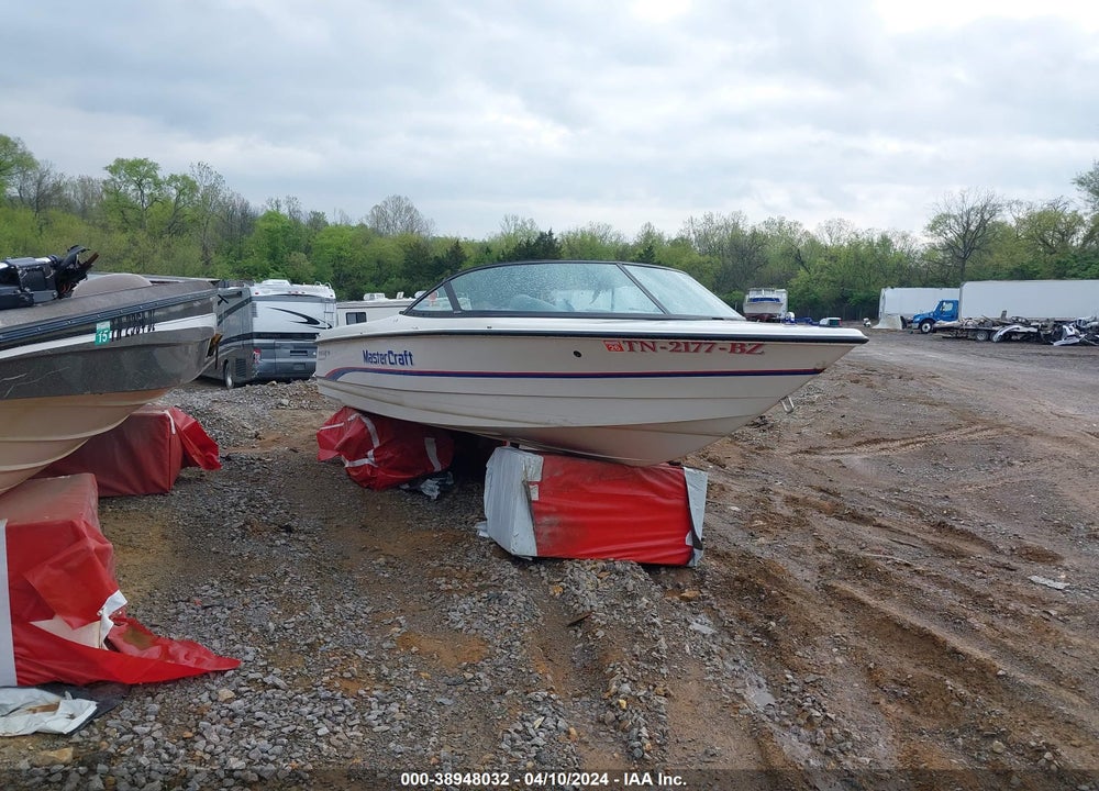1995 MASTERCRAFT BASSBOAT VIN: MBCUSAF9F495