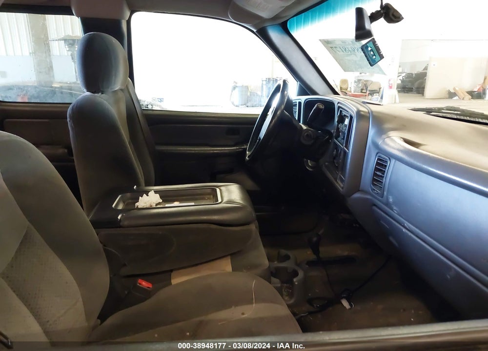 2004 CHEVROLET SILVERADO 1500 LS VIN: 1GCEK19T34E225640