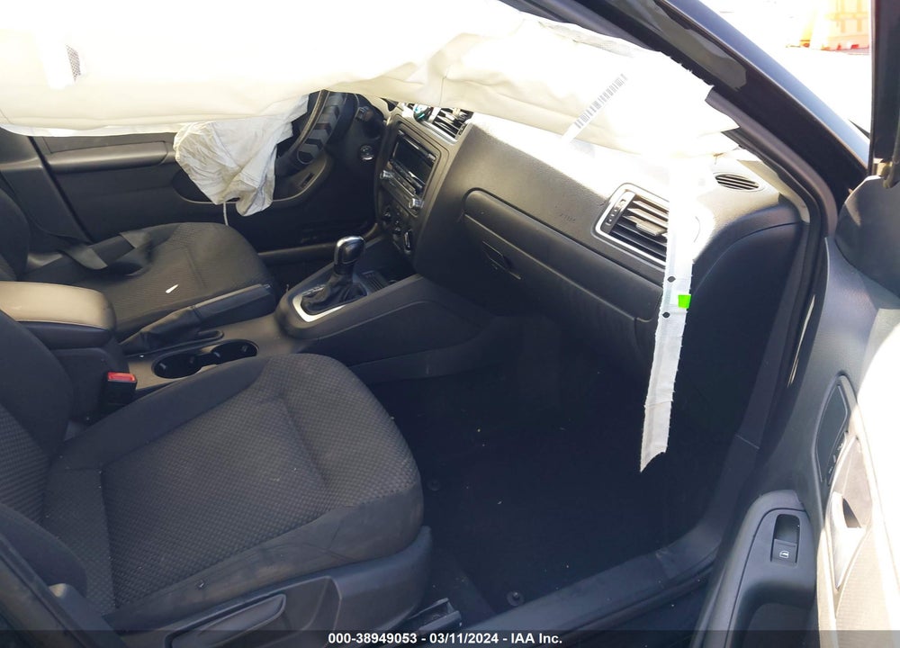 2014 VOLKSWAGEN JETTA 2.0L S VIN: 3VW2K7AJ1EM431869