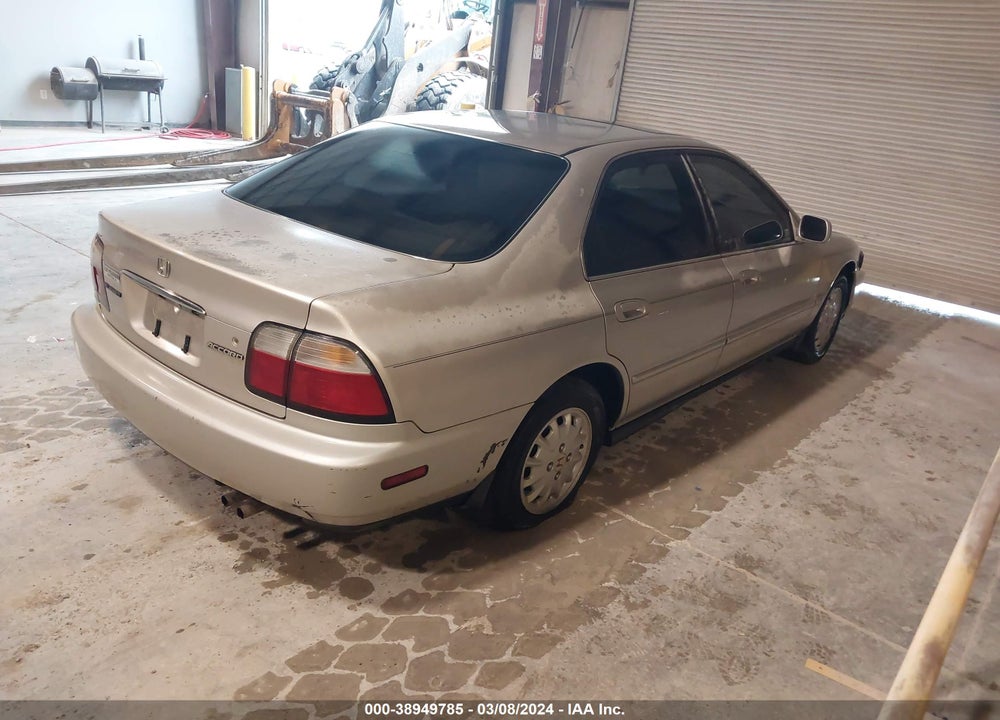 1996 HONDA ACCORD EX VIN: 1HGCD5669TA259242