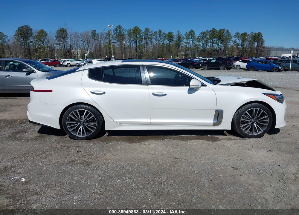 2018 KIA STINGER VIN: KNAE25LA1J6033425