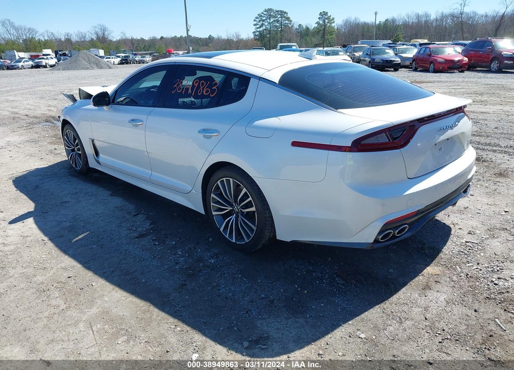 2018 KIA STINGER VIN: KNAE25LA1J6033425