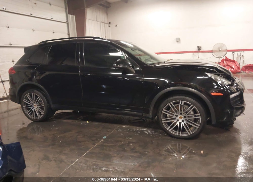 2016 PORSCHE CAYENNE VIN: WP1AA2A29GLA10708