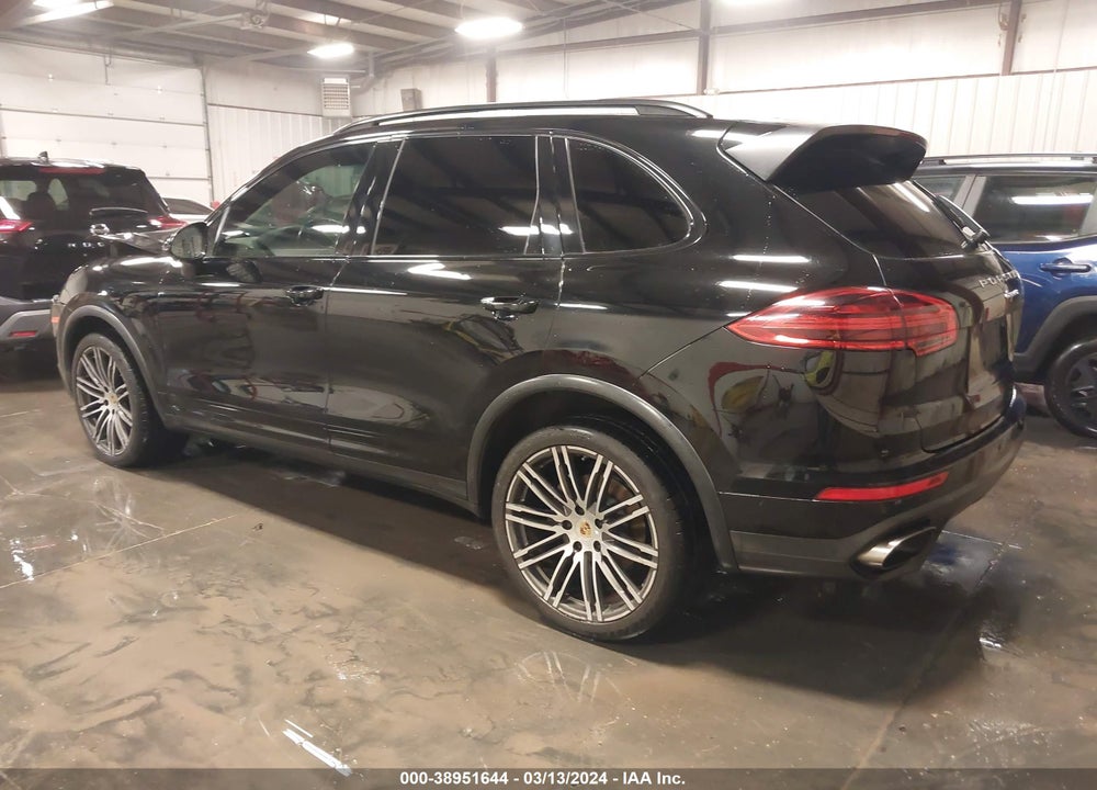 2016 PORSCHE CAYENNE VIN: WP1AA2A29GLA10708