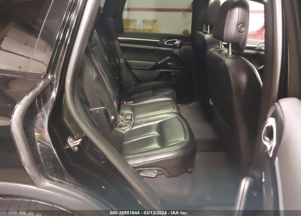 2016 PORSCHE CAYENNE VIN: WP1AA2A29GLA10708