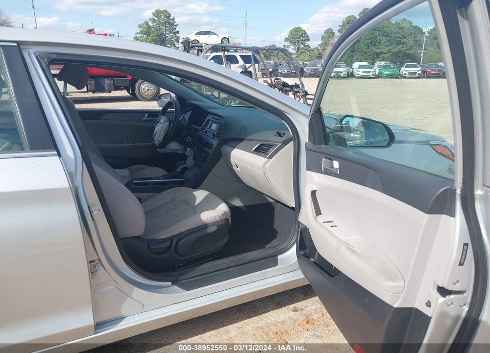 2017 HYUNDAI SONATA VIN: 5NPE24AF4HH568874