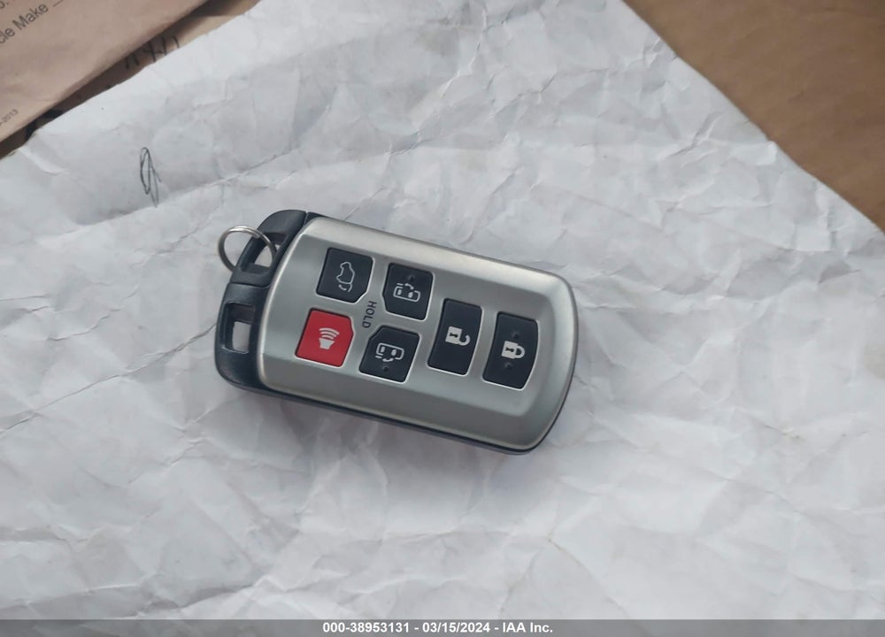 2020 TOYOTA SIENNA XLE VIN: 5TDYZ3DCXLS045074