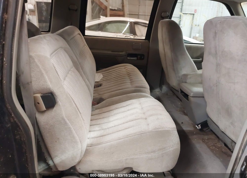 1993 CHEVROLET SUBURBAN K1500 VIN: 1GNFK16K3PJ375167