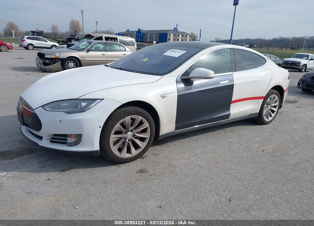 2015 TESLA MODEL S 85D/P85D VIN: 5YJSA1H48FF084775