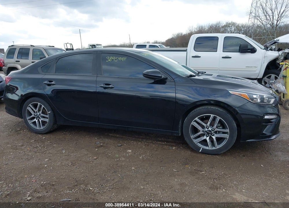 2019 KIA FORTE S VIN: 3KPF34AD2KE016205