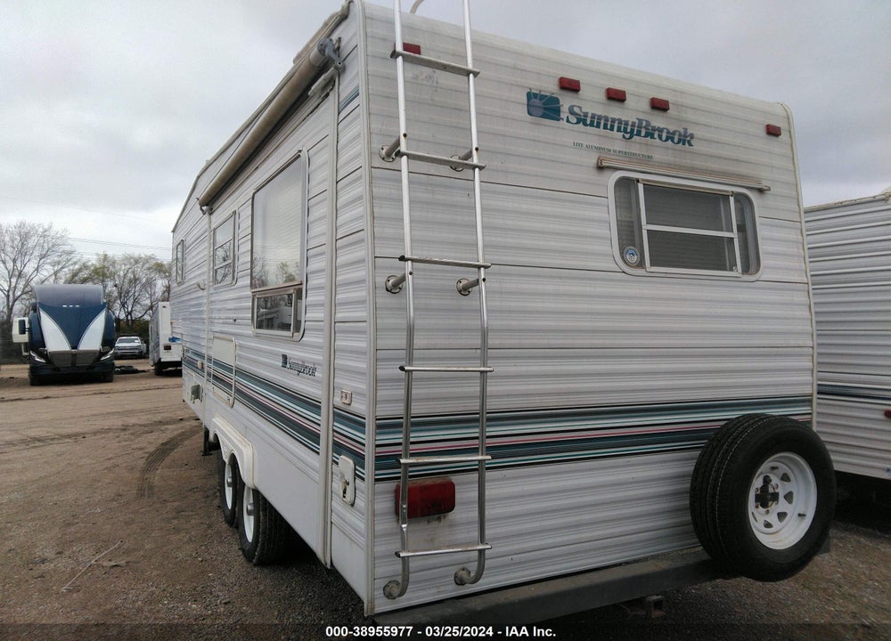 1998 SUN NYBROOK VIN: 4UBBS0M23W1Z09863