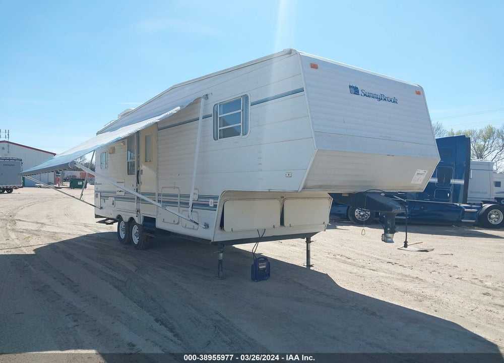 1998 SUN NYBROOK VIN: 4UBBS0M23W1Z09863