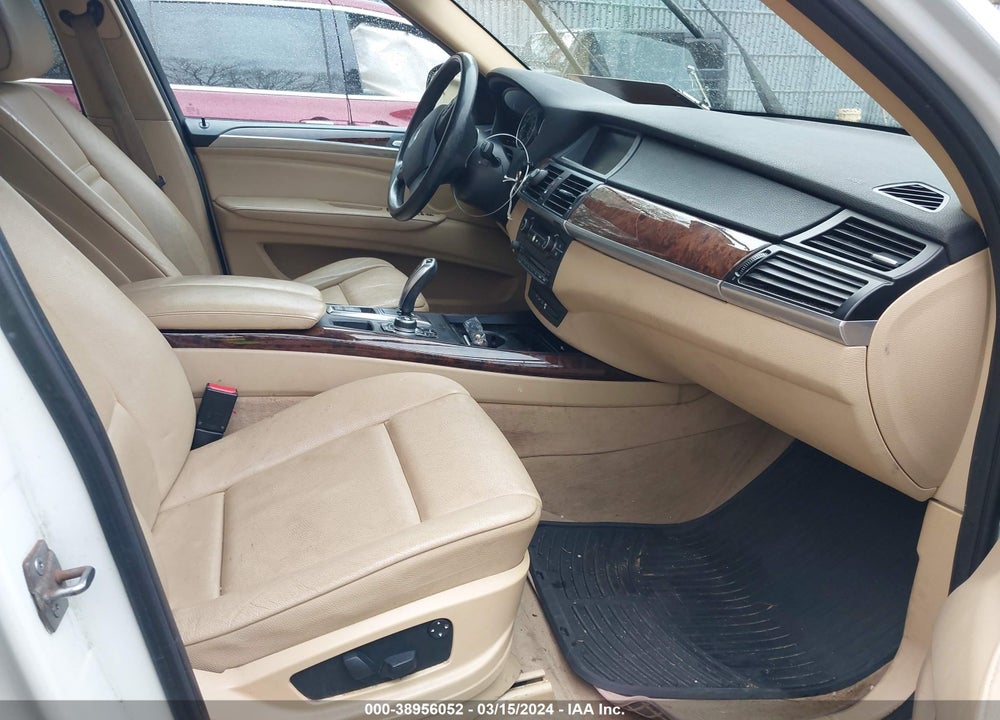 2011 BMW X5 VIN: 5UXZV4C56BL401009
