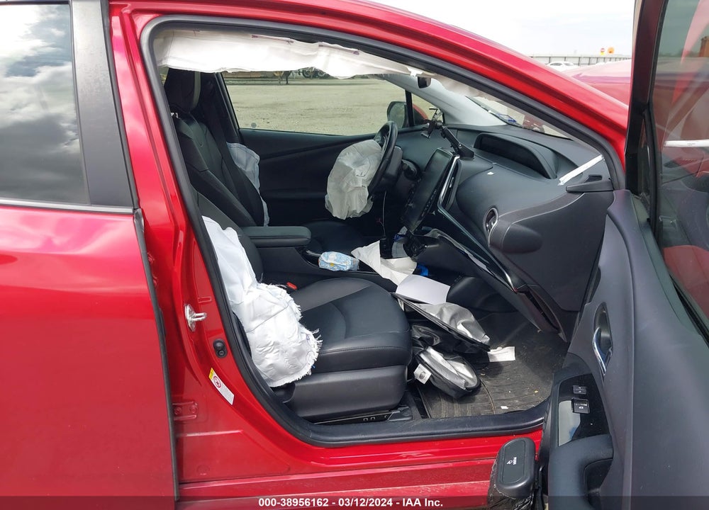 2018 TOYOTA PRIUS FOUR VIN: JTDKARFU4J3061355