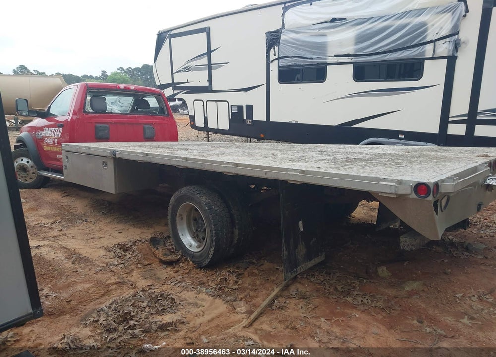 2018 RAM 5500 CHASSIS TRADESMAN/SLT VIN: 3C7WRNDL1JG371735