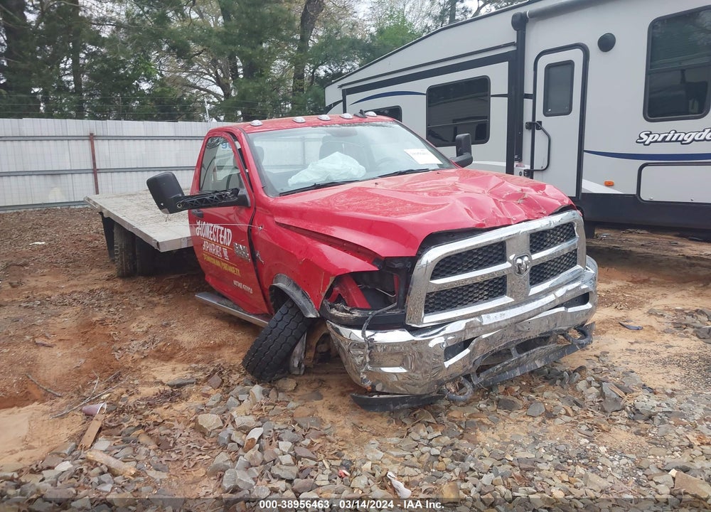 2018 RAM 5500 CHASSIS TRADESMAN/SLT VIN: 3C7WRNDL1JG371735