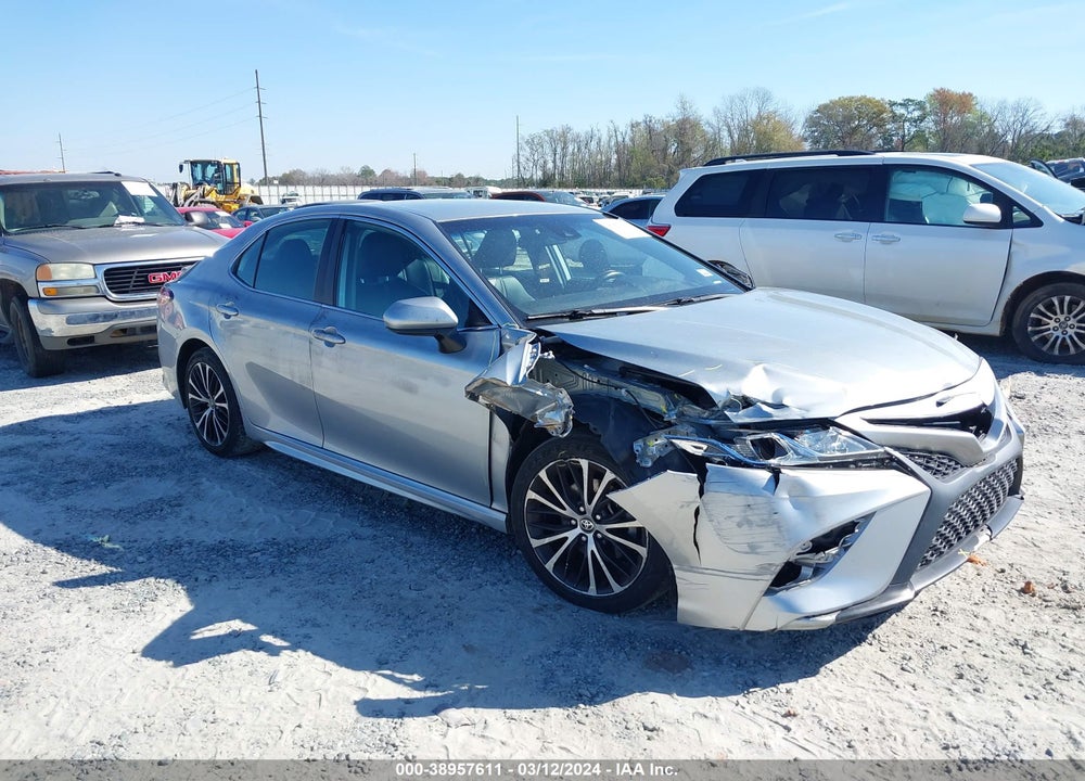 2020 TOYOTA CAMRY SE VIN: 4T1G11AK5LU360617