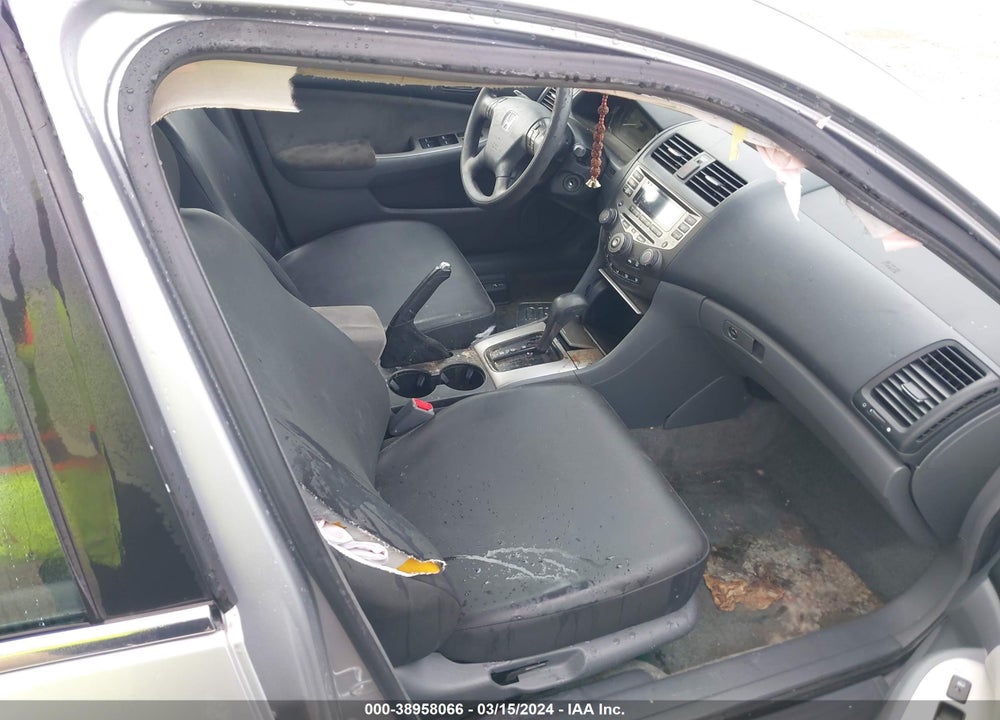 2007 HONDA ACCORD VIN: 1HGCM56727A141712