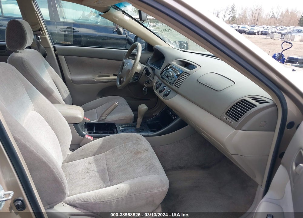 2002 TOYOTA CAMRY LE VIN: JTDBE32K220073366