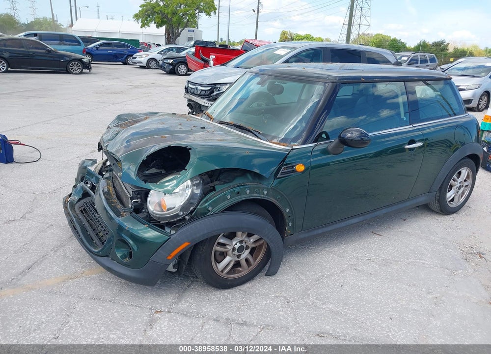 2013 MINI HARDTOP COOPER VIN: WMWSU3C53DT375632