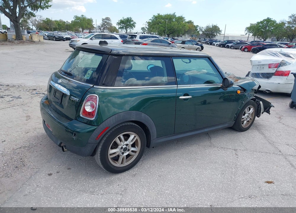 2013 MINI HARDTOP COOPER VIN: WMWSU3C53DT375632