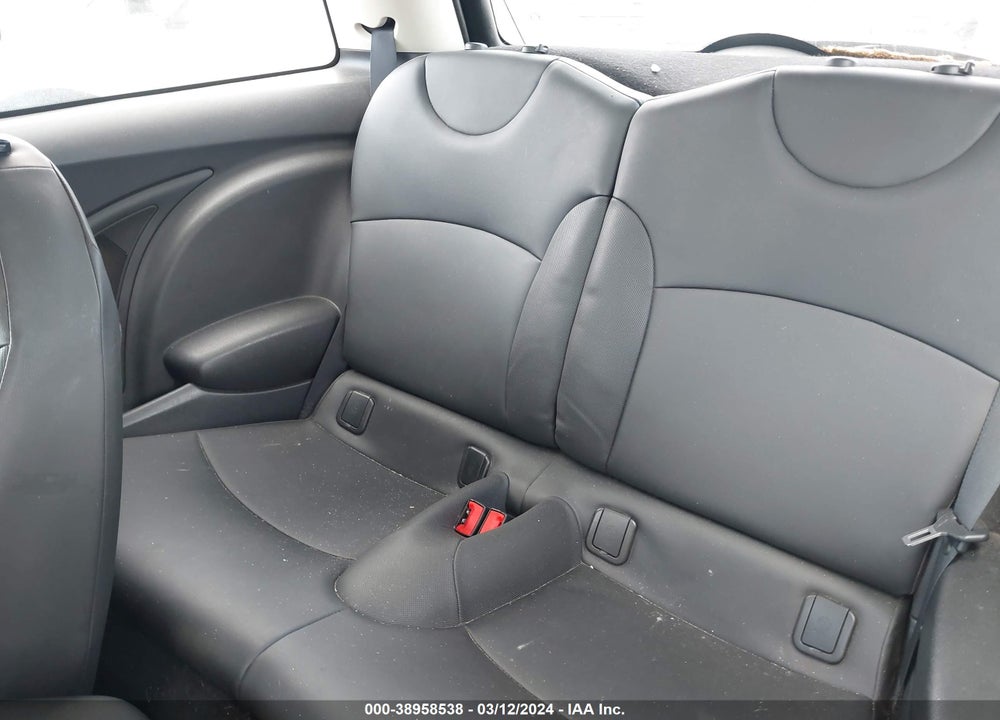 2013 MINI HARDTOP COOPER VIN: WMWSU3C53DT375632