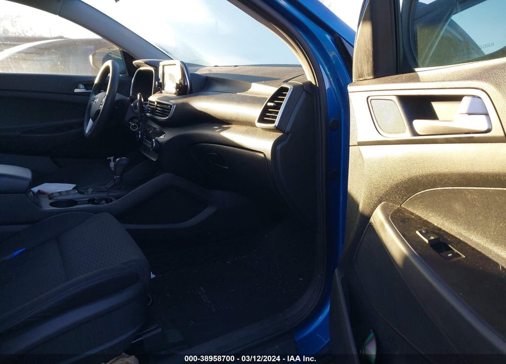 2020 HYUNDAI TUCSON SE VIN: KM8J23A47LU089219