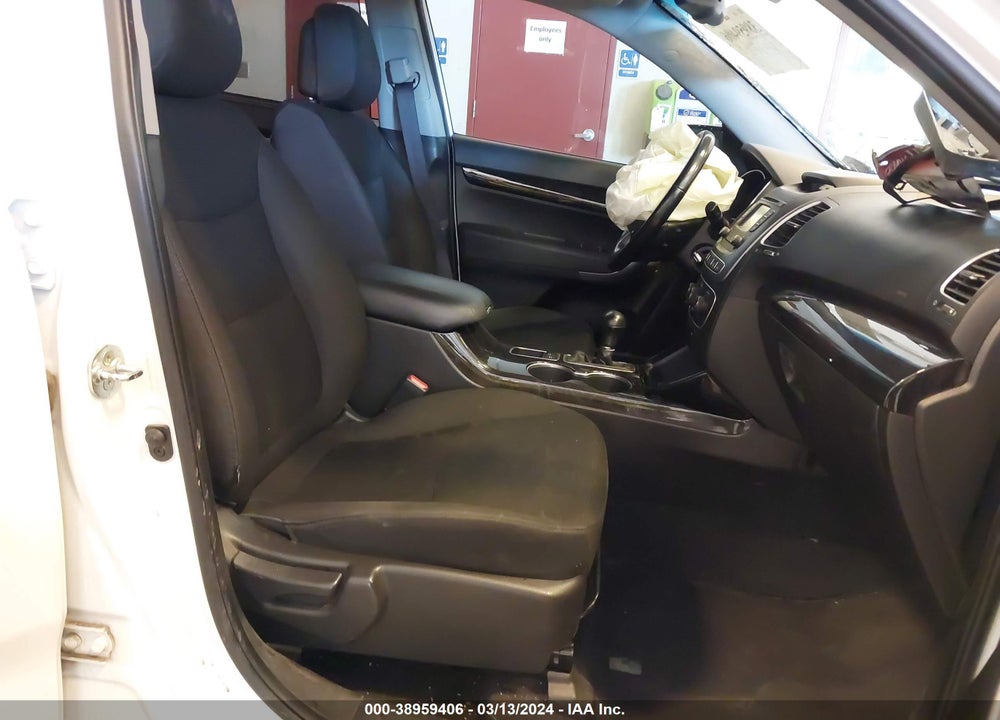 2015 KIA SORENTO LX VIN: 5XYKT4A67FG659156