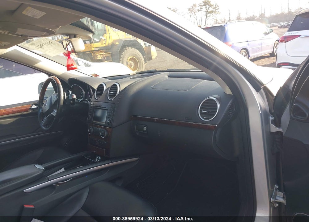 2010 MERCEDES-BENZ GL 450 4MATIC VIN: 4JGBF7BE8AA553902