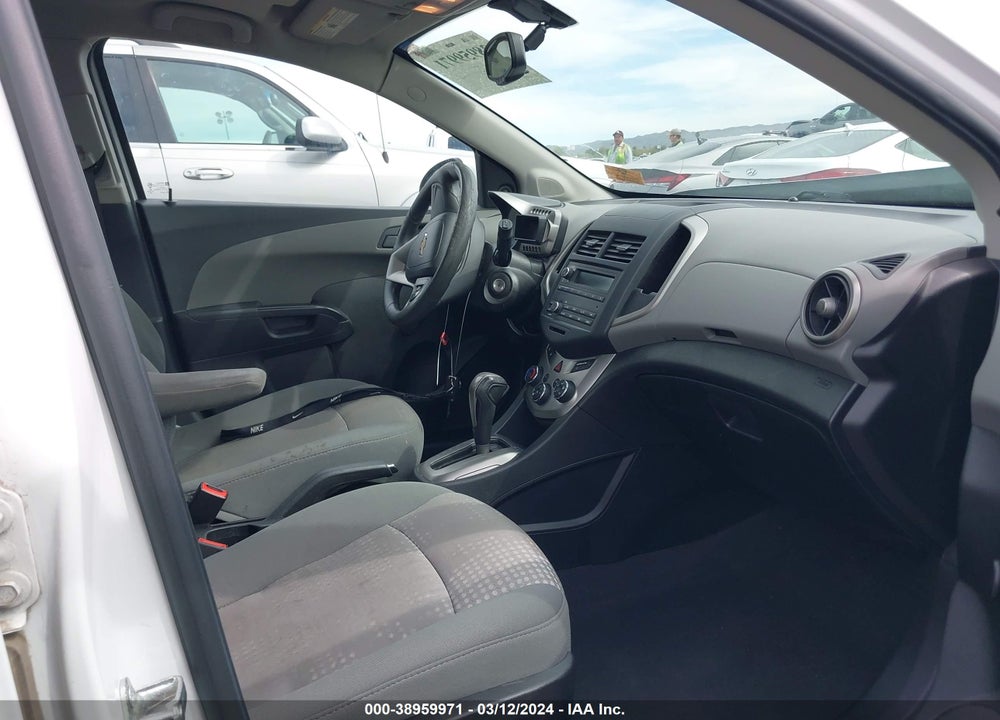 2015 CHEVROLET SONIC LS AUTO VIN: 1G1JA6SH5F4150400