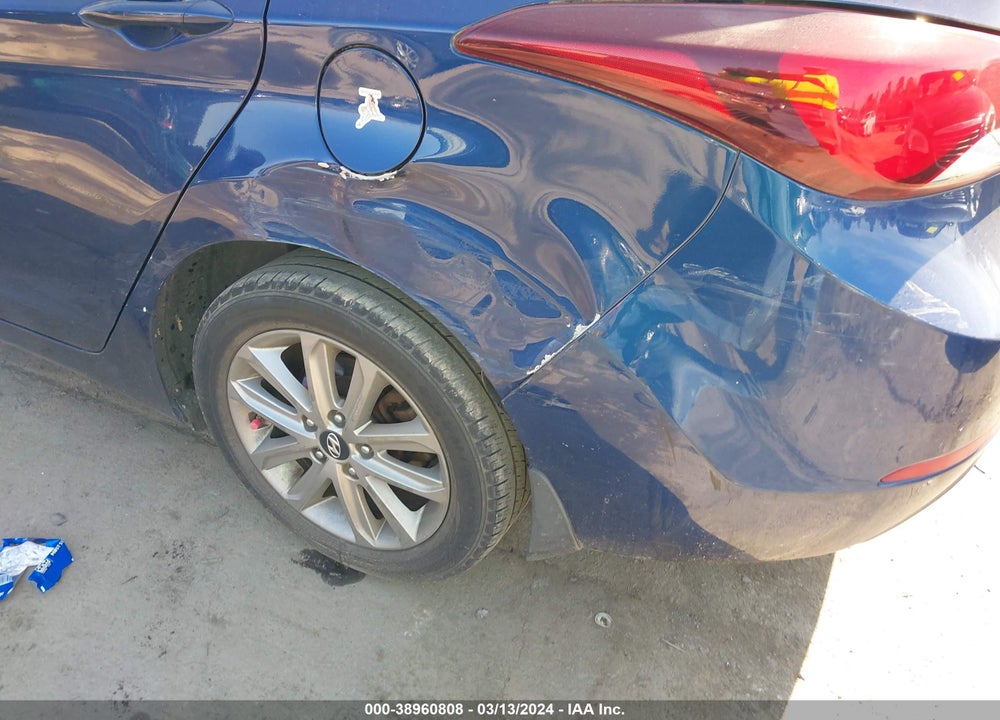 2015 HYUNDAI ELANTRA VIN: 5NPDH4AE8FH641307