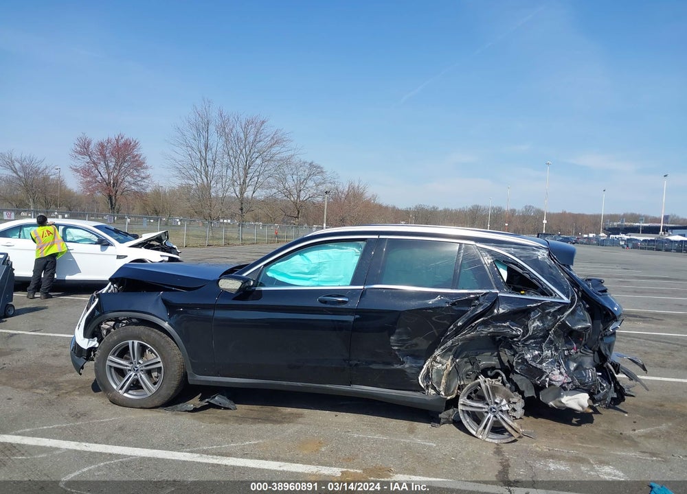 2022 MERCEDES-BENZ GLC 300 4MATIC SUV VIN: W1N0G8EB7NG062071
