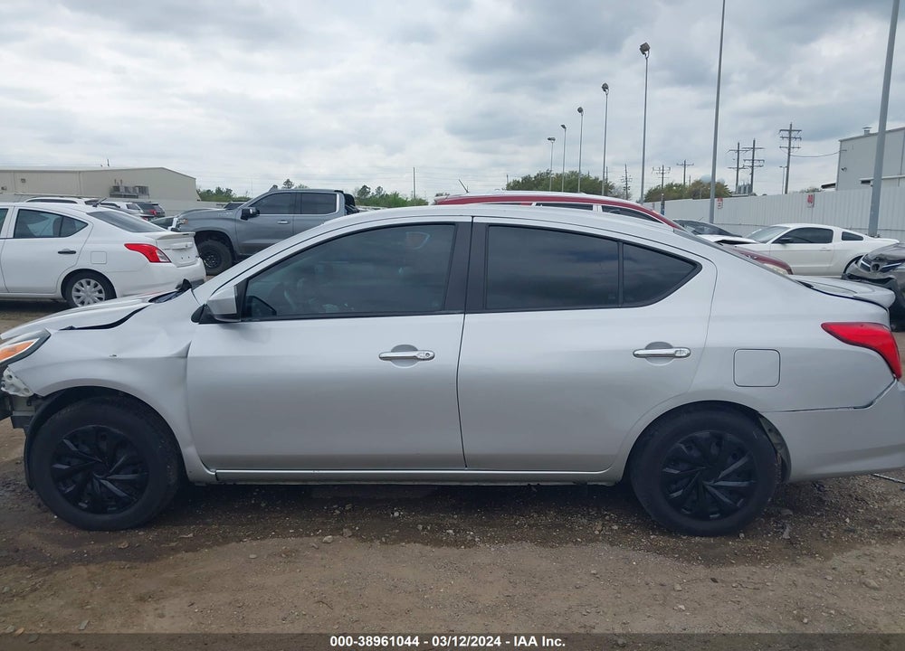 2019 NISSAN VERSA 1.6 SV VIN: 3N1CN7AP8KL845738