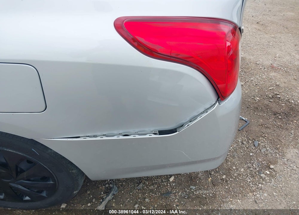 2019 NISSAN VERSA 1.6 SV VIN: 3N1CN7AP8KL845738