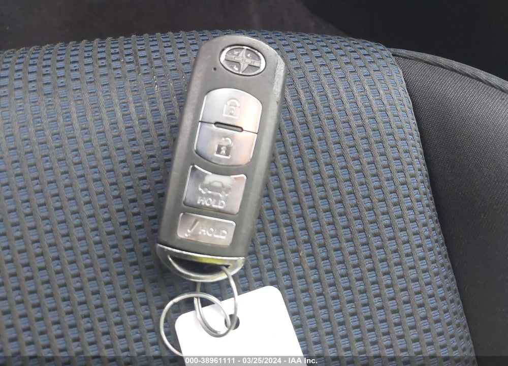 2016 SCION IA VIN: 3MYDLBZV4GY132358