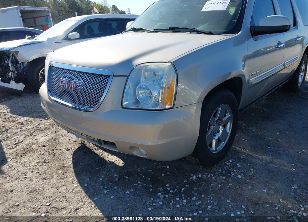 2007 GMC YUKON XL 1500 DENALI VIN: 1GKFK66877J304021