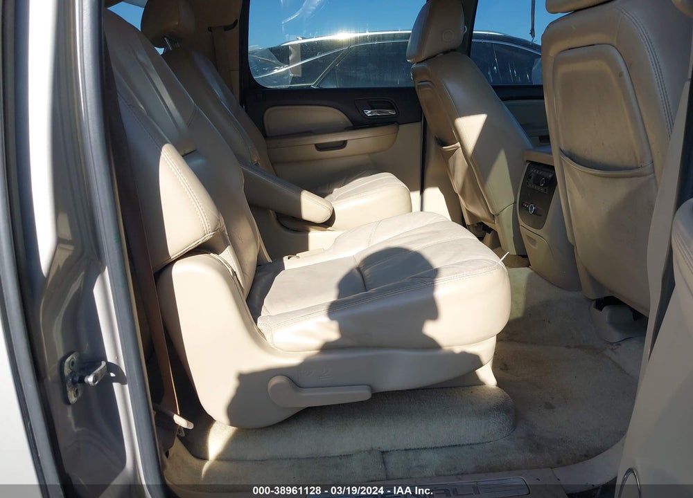 2007 GMC YUKON XL 1500 DENALI VIN: 1GKFK66877J304021