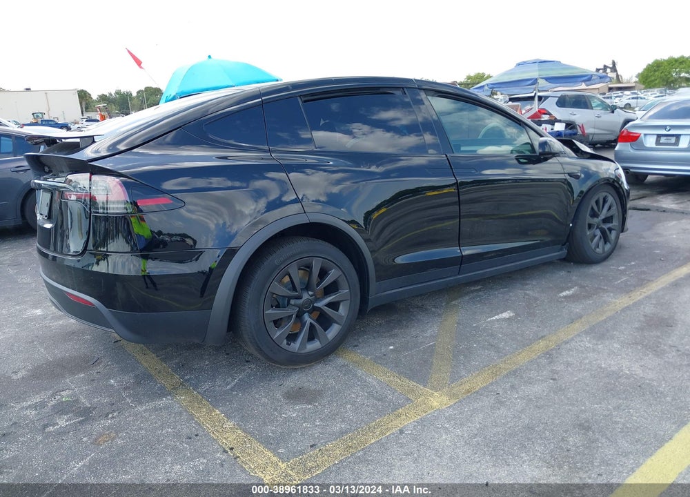 2024 TESLA MODEL X LONG RANGE VIN: 7SAXCBE53RF433108