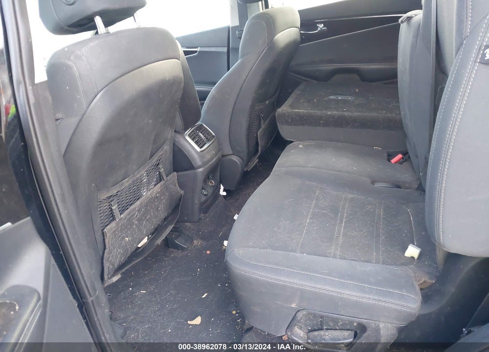 2017 KIA SORENTO 2.4L LX VIN: 5XYPGDA30HG318281