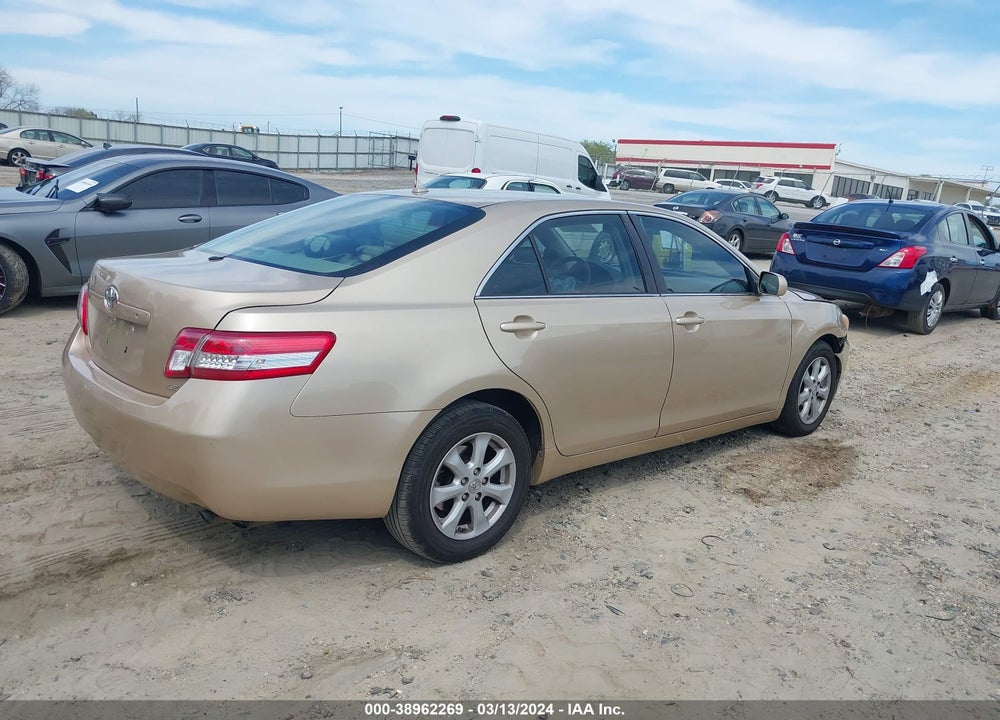 2011 TOYOTA CAMRY LE VIN: 4T1BF3EK3BU739177