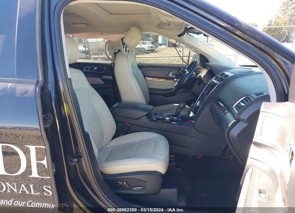 2017 FORD EXPLORER PLATINUM VIN: 1FM5K8HT0HGB91575