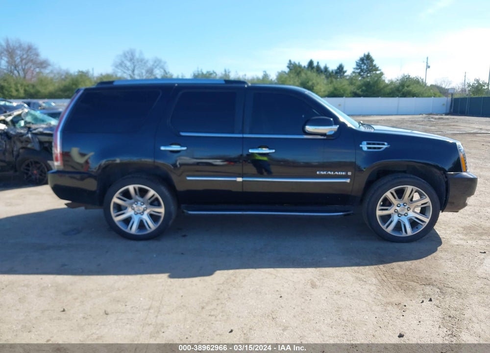 2007 CADILLAC ESCALADE STANDARD VIN: 1GYFK63847R394496