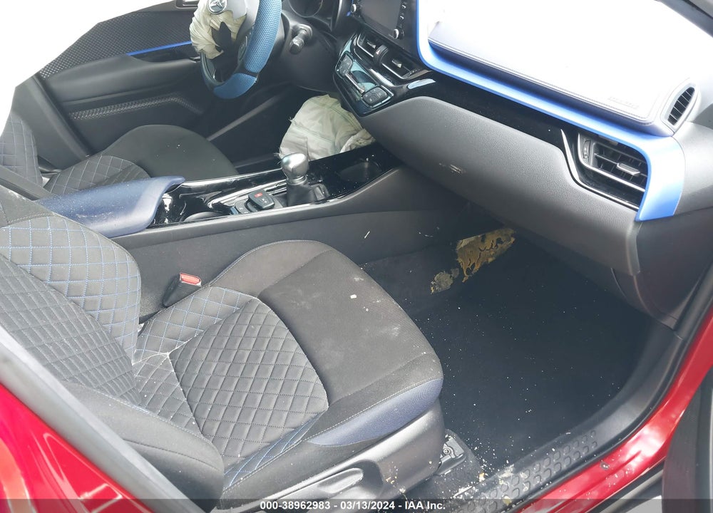 2020 TOYOTA C-HR XLE VIN: JTNKHMBX3L1092847