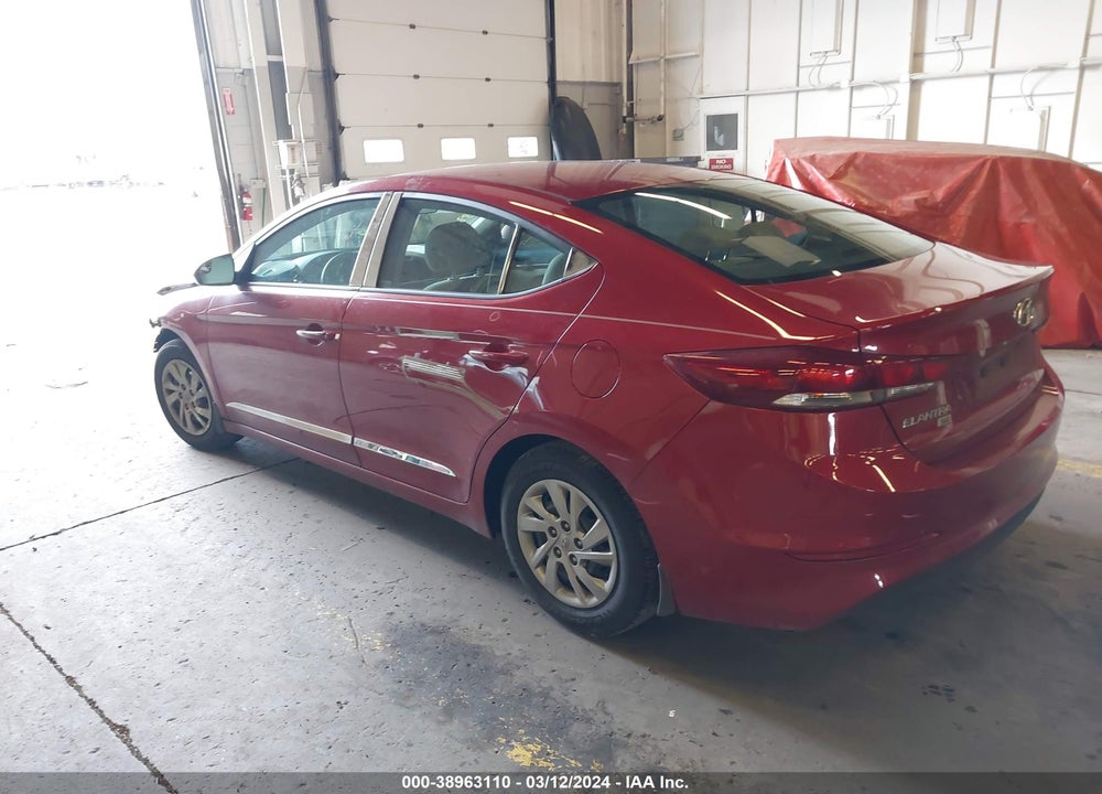 2018 HYUNDAI ELANTRA SE VIN: KMHD74LF2JU580894