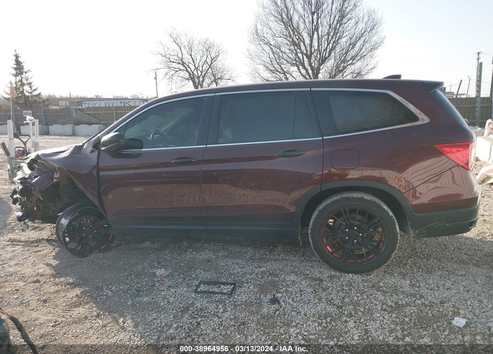 2019 HONDA PILOT LX VIN: 5FNYF6H15KB031041