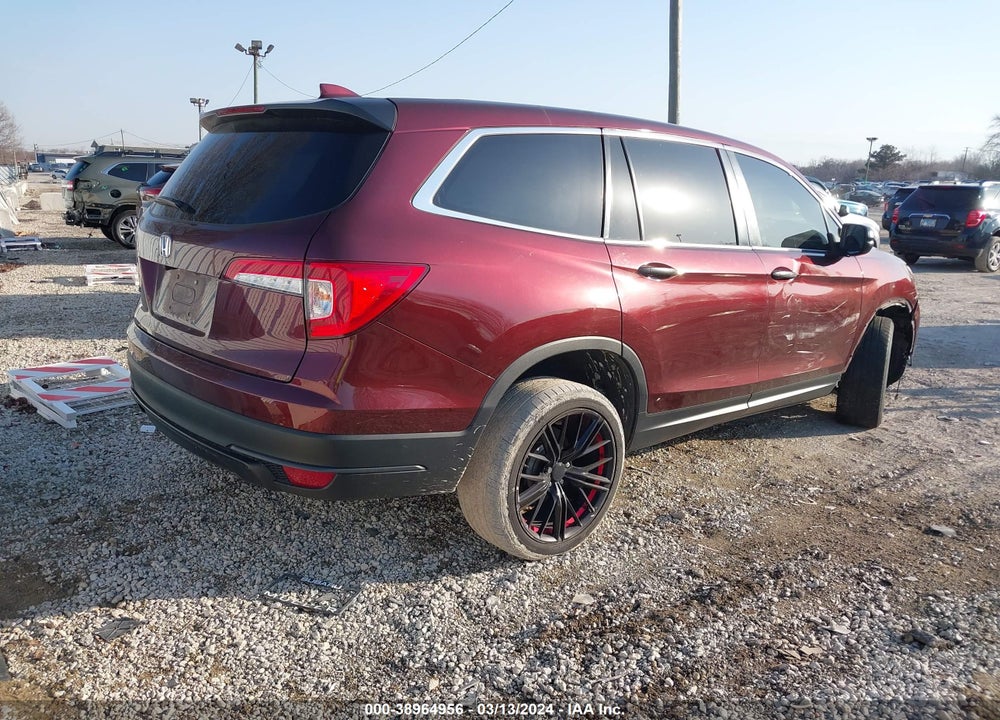 2019 HONDA PILOT LX VIN: 5FNYF6H15KB031041