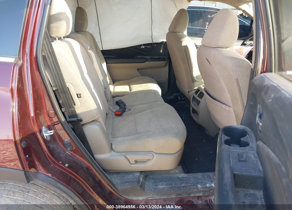 2019 HONDA PILOT LX VIN: 5FNYF6H15KB031041