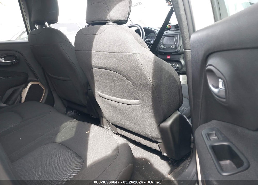 2017 JEEP RENEGADE LATITUDE 4X4 VIN: ZACCJBBB0HPE89025