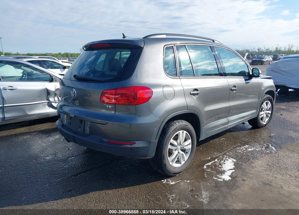 2016 VOLKSWAGEN TIGUAN S VIN: WVGAV7AX0GW585059