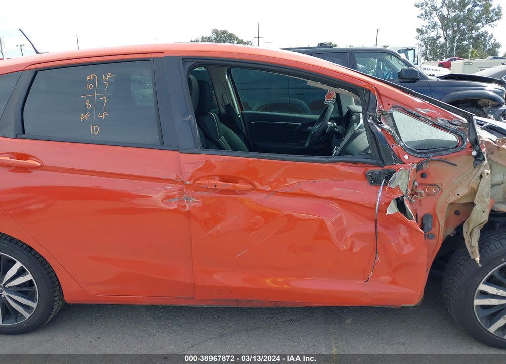 2018 HONDA FIT EX VIN: 3HGGK5H81JM721377